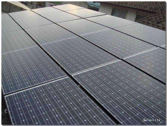 太陽光発電施工事例　金属屋根施工　210ｗ　24枚　アンカー80カバー施工